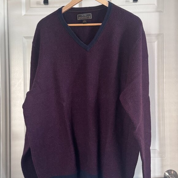 Jos. A. Bank Reserve Wool Blend V-neck Sweater in Deep Purple w/ Dark Blue, XL - Picture 3 of 5